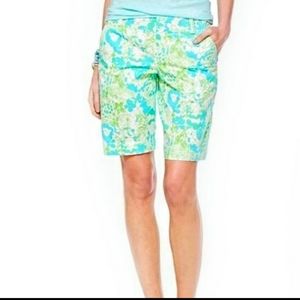 Lilly Pulitzer Chipper Short GUC It's a Zoo Size 6